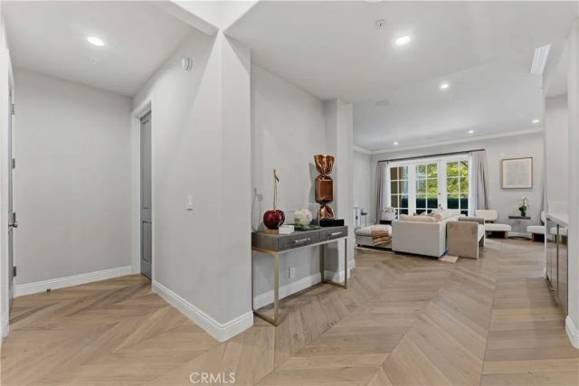 11500 San Vicente Boulevard 202, Los Angeles, CA 90049