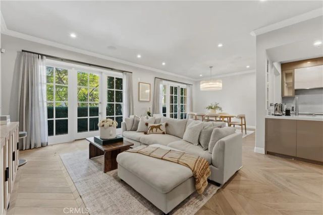 11500 San Vicente Boulevard 202, Los Angeles, CA 90049