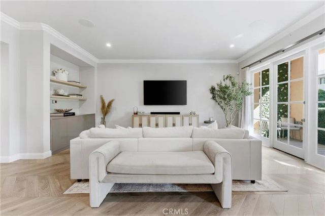 11500 San Vicente Boulevard 202, Los Angeles, CA 90049