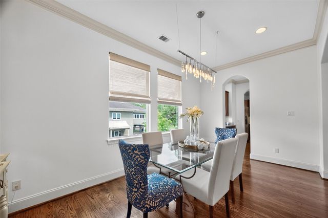 912 Lovett B, Houston, TX 77006