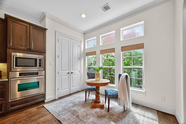 912 Lovett B, Houston, TX 77006