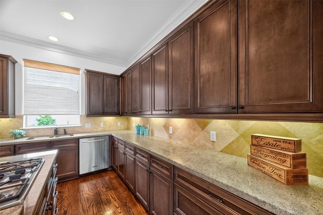 912 Lovett B, Houston, TX 77006