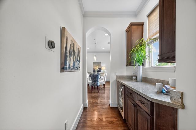 912 Lovett B, Houston, TX 77006