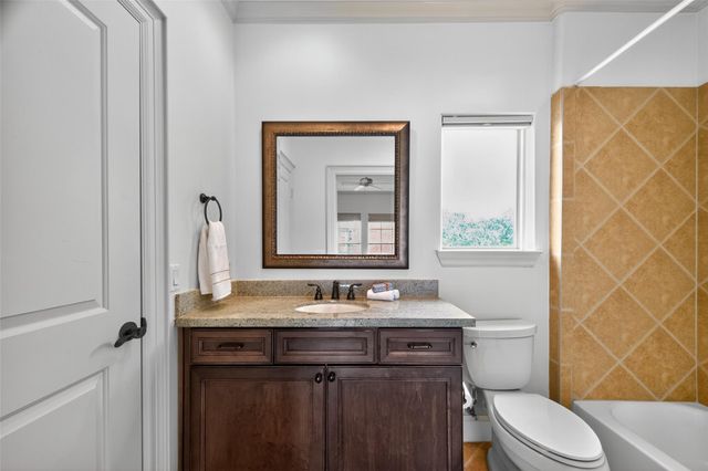 912 Lovett B, Houston, TX 77006