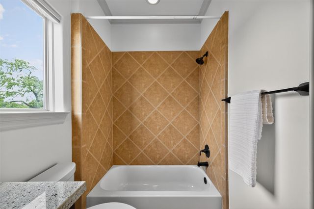 912 Lovett B, Houston, TX 77006