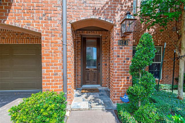 912 Lovett B, Houston, TX 77006