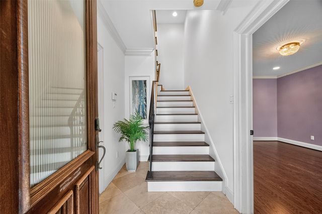 912 Lovett B, Houston, TX 77006