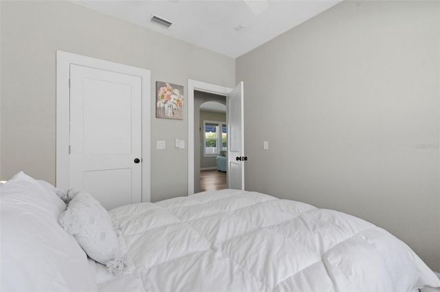 410 W LEMON STREET, Tarpon Springs, FL 34689