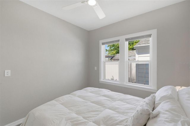 410 W LEMON STREET, Tarpon Springs, FL 34689