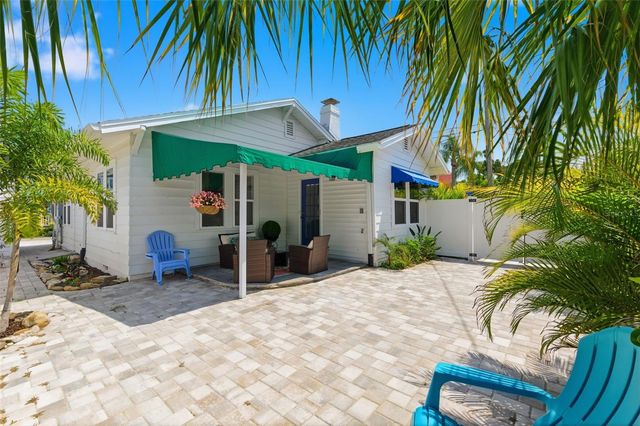 410 W LEMON STREET, Tarpon Springs, FL 34689