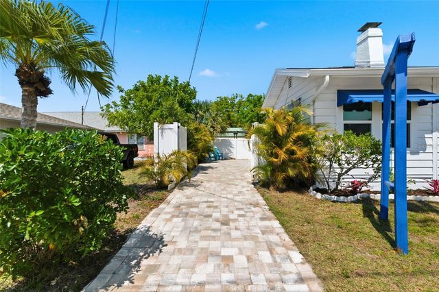 410 W LEMON STREET, Tarpon Springs, FL 34689