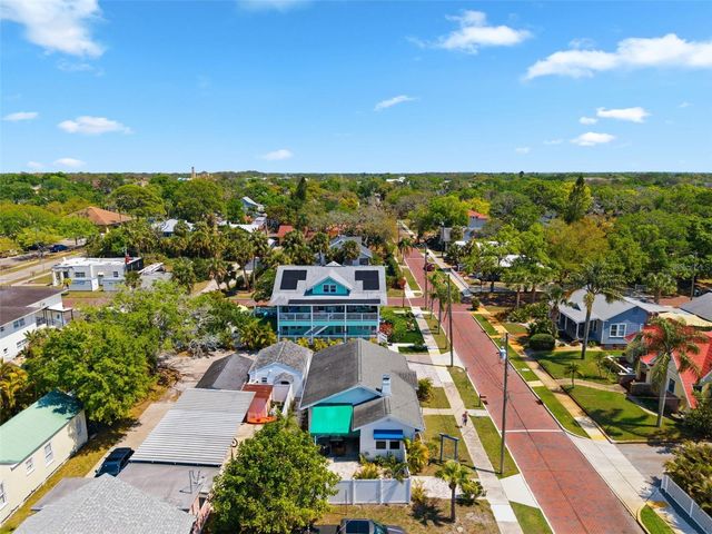 410 W LEMON STREET, Tarpon Springs, FL 34689