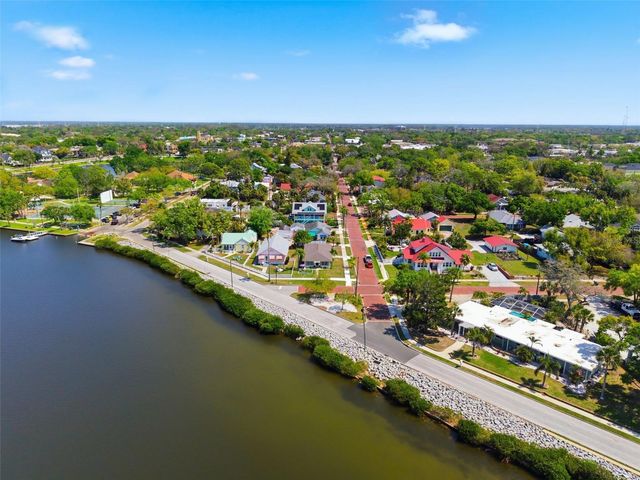 410 W LEMON STREET, Tarpon Springs, FL 34689