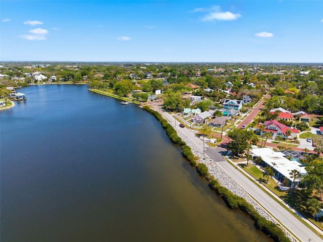 410 W LEMON STREET, Tarpon Springs, FL 34689