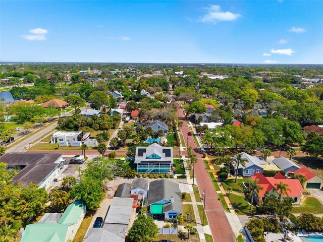 410 W LEMON STREET, Tarpon Springs, FL 34689