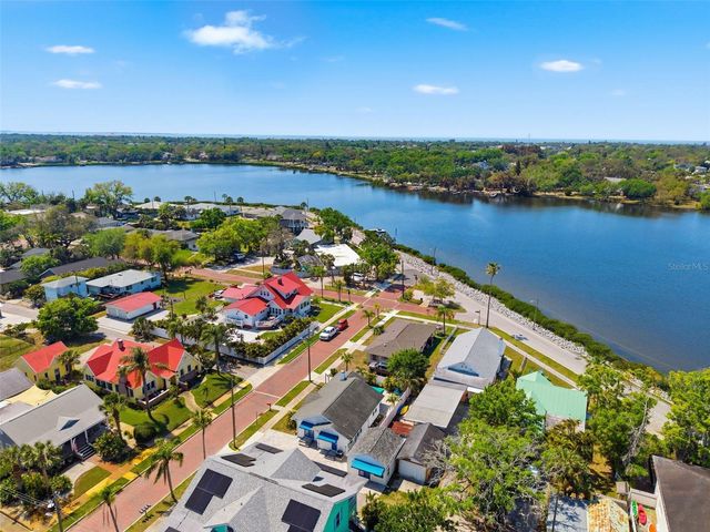 410 W LEMON STREET, Tarpon Springs, FL 34689