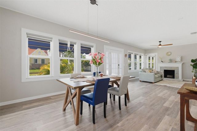 410 W LEMON STREET, Tarpon Springs, FL 34689