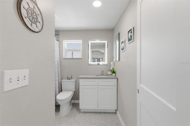 410 W LEMON STREET, Tarpon Springs, FL 34689