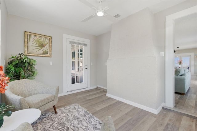 410 W LEMON STREET, Tarpon Springs, FL 34689