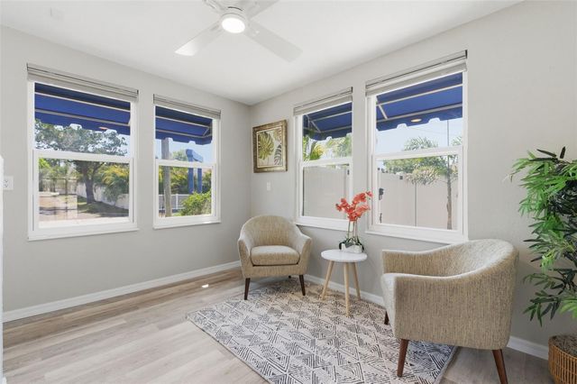 410 W LEMON STREET, Tarpon Springs, FL 34689