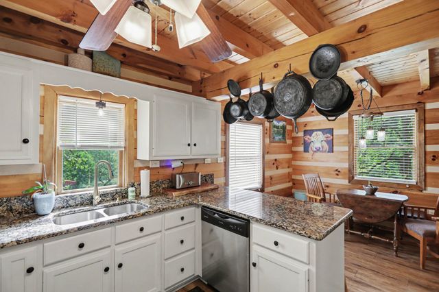 418 Portland Rd, White House, TN 37188