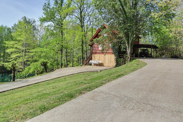 418 Portland Rd, White House, TN 37188