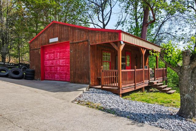 418 Portland Rd, White House, TN 37188