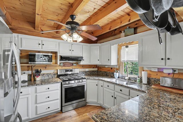 418 Portland Rd, White House, TN 37188