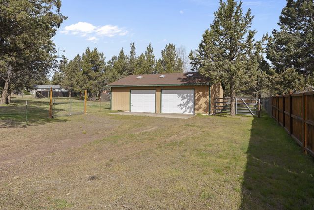 8320 SW High Cone Drive, Terrebonne, OR 97760