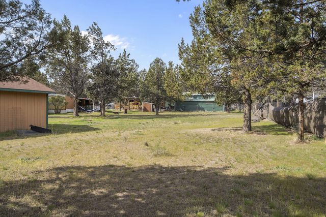 8320 SW High Cone Drive, Terrebonne, OR 97760