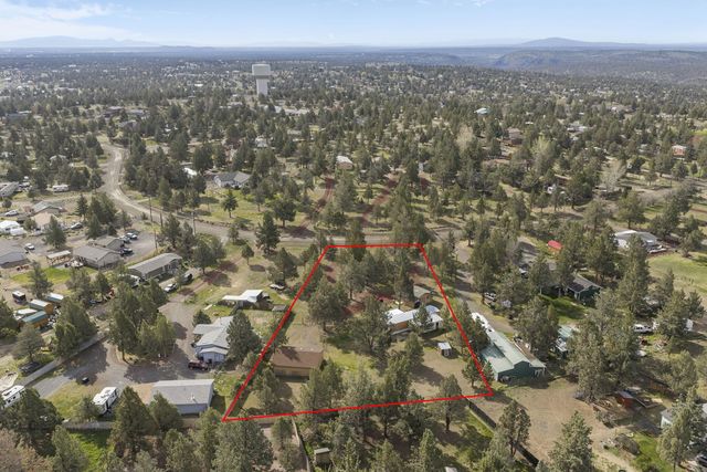 8320 SW High Cone Drive, Terrebonne, OR 97760