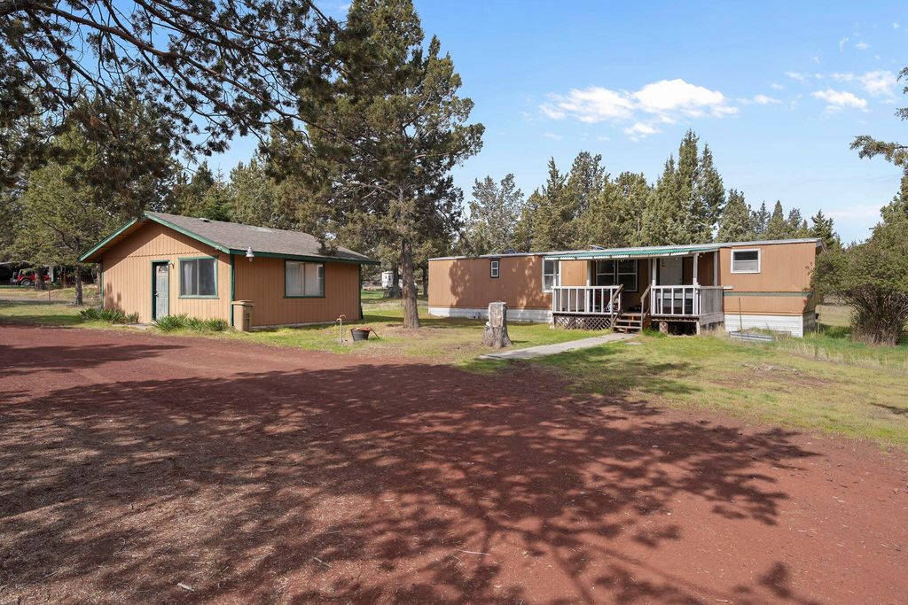 8320 SW High Cone Drive, Terrebonne, OR 97760