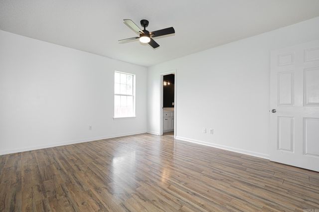 202 Hunters Run Dr, Haskell, AR 72015