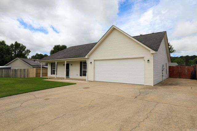 202 Hunters Run Dr, Haskell, AR 72015