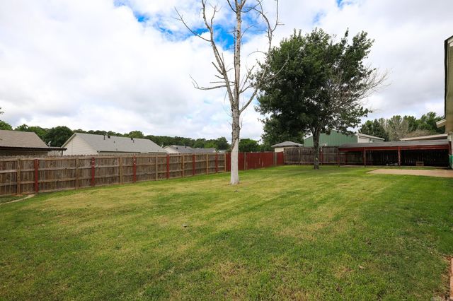202 Hunters Run Dr, Haskell, AR 72015