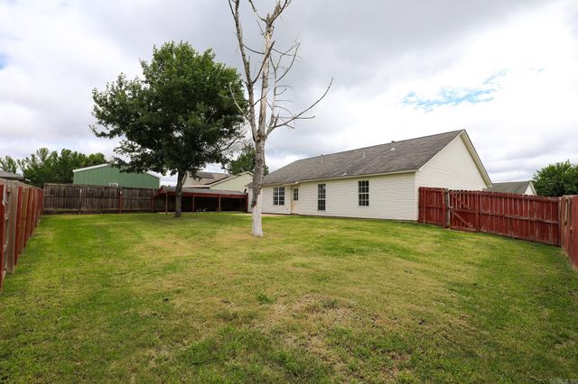 202 Hunters Run Dr, Haskell, AR 72015