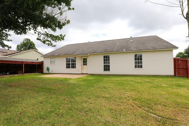 202 Hunters Run Dr, Haskell, AR 72015