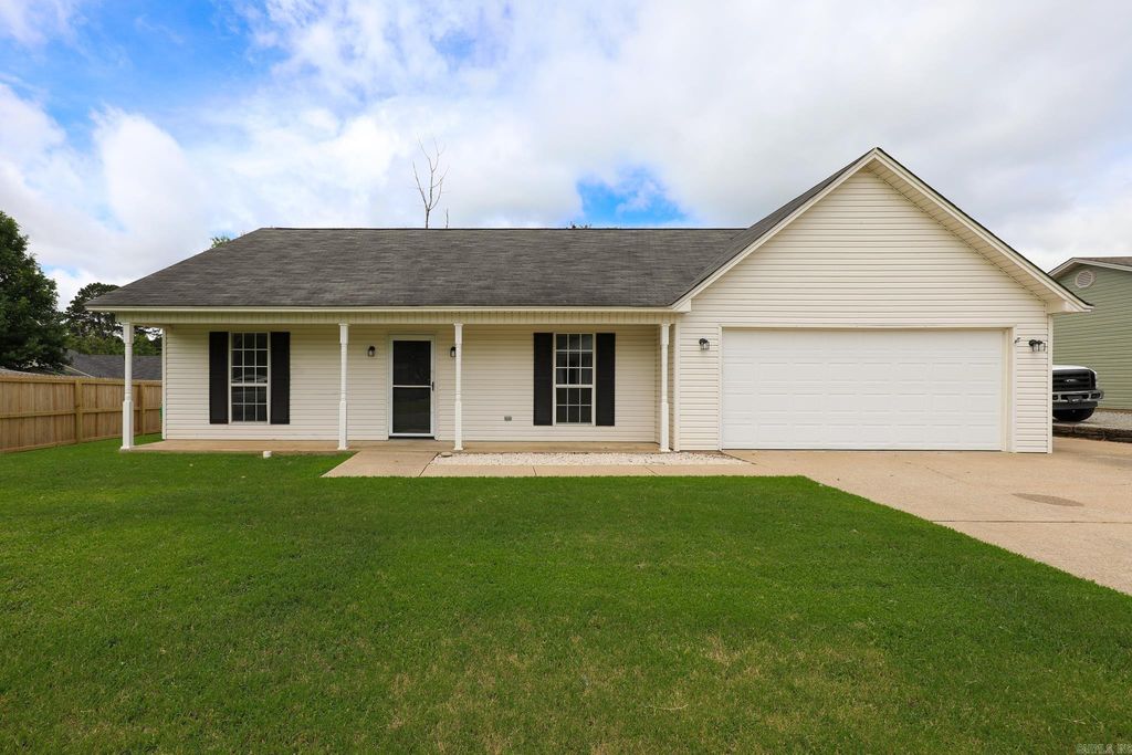 202 Hunters Run Dr, Haskell, AR 72015