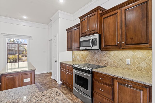 7 TM Fly Way, North Little Rock, AR 72113