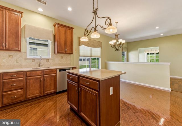 106 YORK RD, West Deptford, NJ 08086