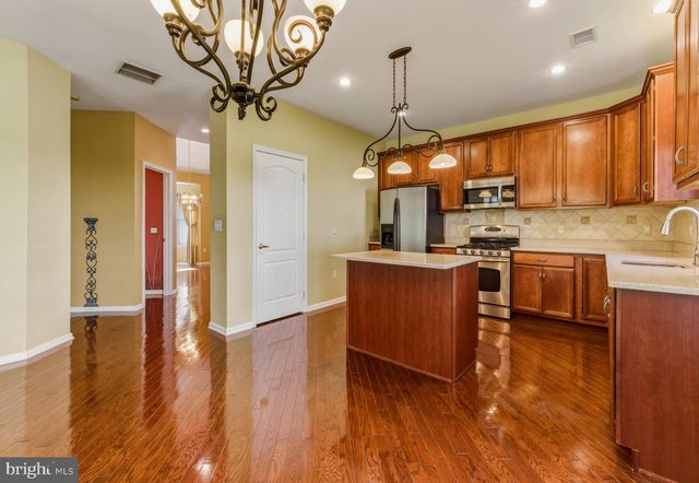 106 YORK RD, West Deptford, NJ 08086