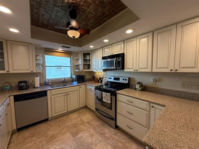 1250 S PINELLAS AVENUE 802, Tarpon Springs, FL 34689