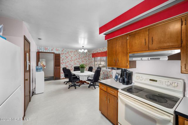 9864 Bucher Road, Whitehouse, OH 43571