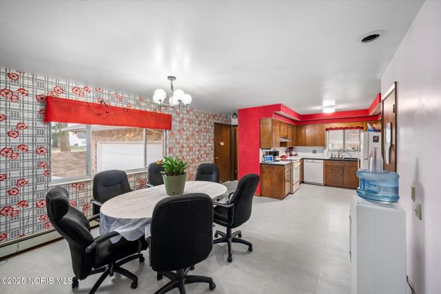 9864 Bucher Road, Whitehouse, OH 43571