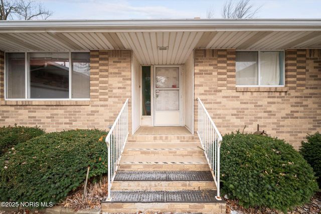 9864 Bucher Road, Whitehouse, OH 43571