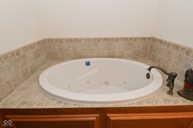 4244 Flake Road, Martinsville, IN 46151