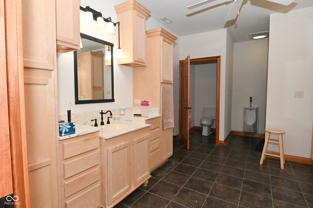 4244 Flake Road, Martinsville, IN 46151