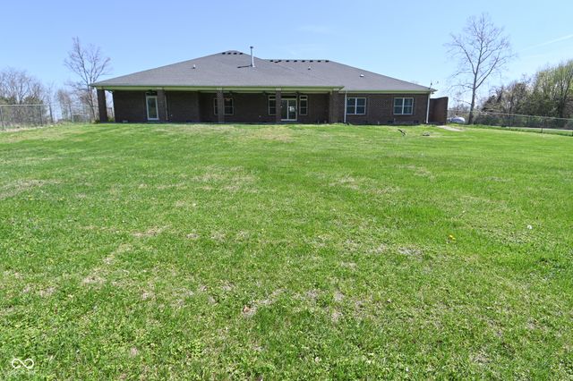 4244 Flake Road, Martinsville, IN 46151