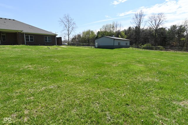 4244 Flake Road, Martinsville, IN 46151
