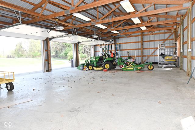 4244 Flake Road, Martinsville, IN 46151